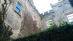 acastle 100040.jpg